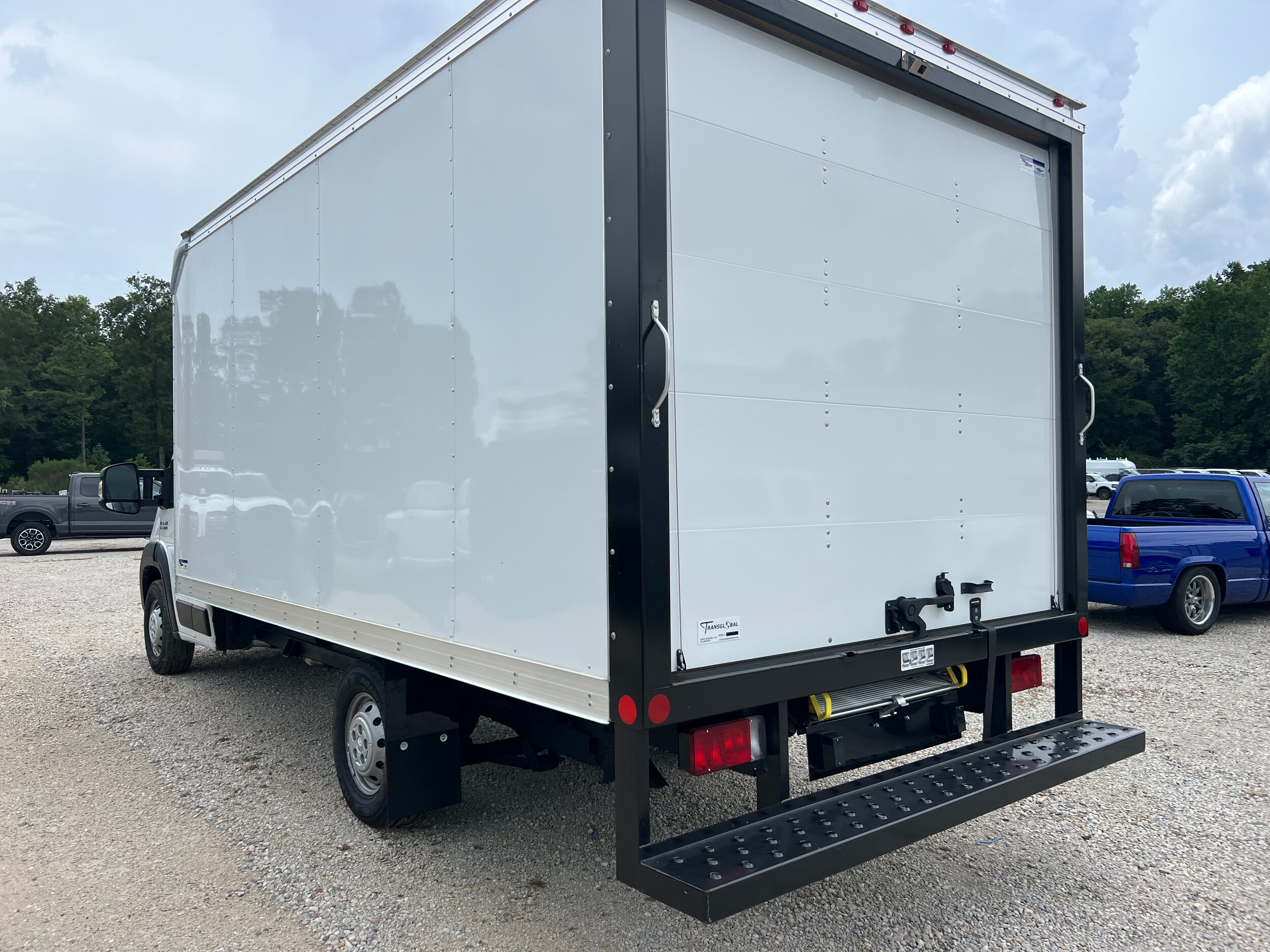 2023 Ram 3500 photo 4