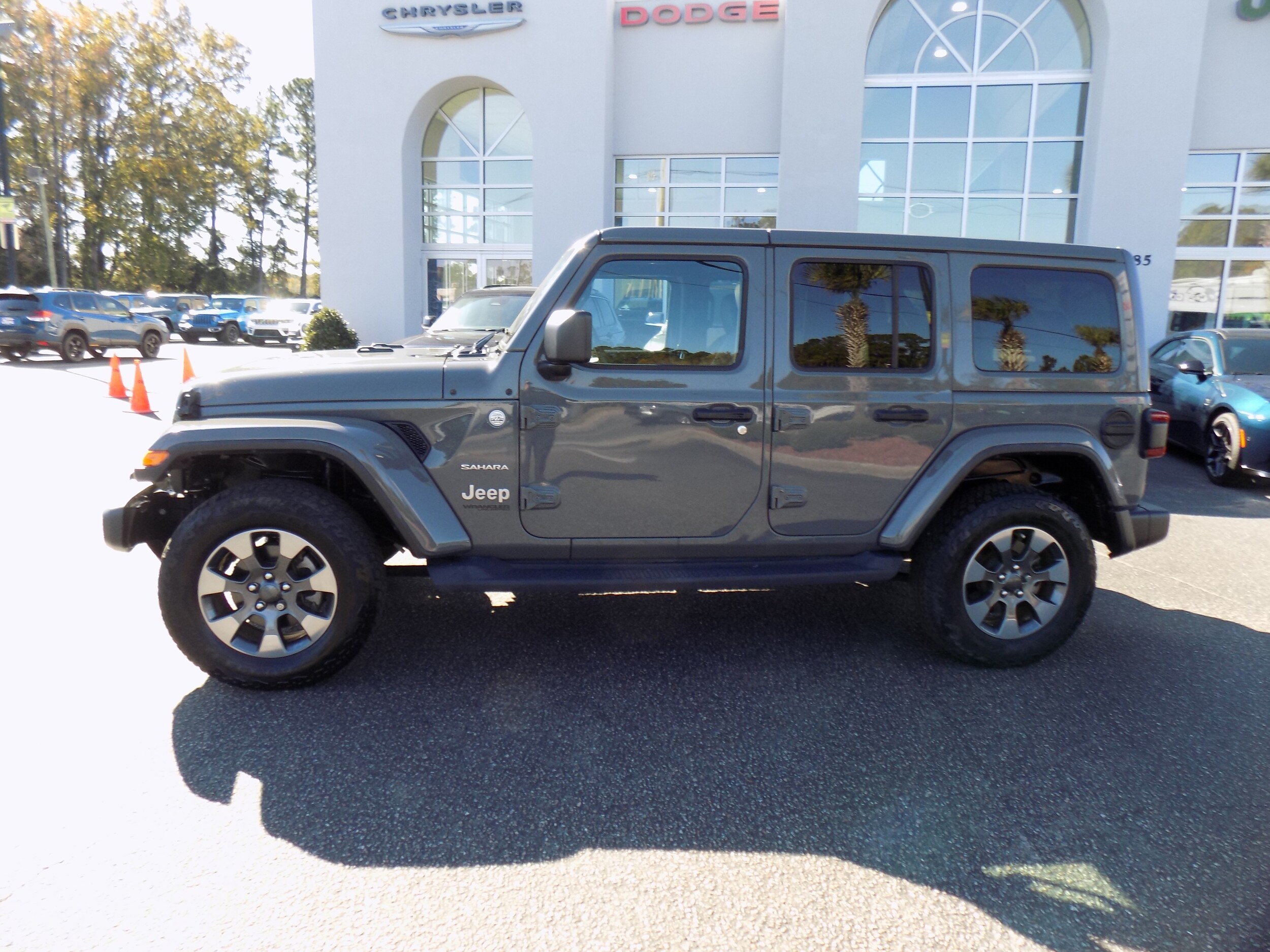 2019 Jeep Wrangler Unlimited Sahara photo 4