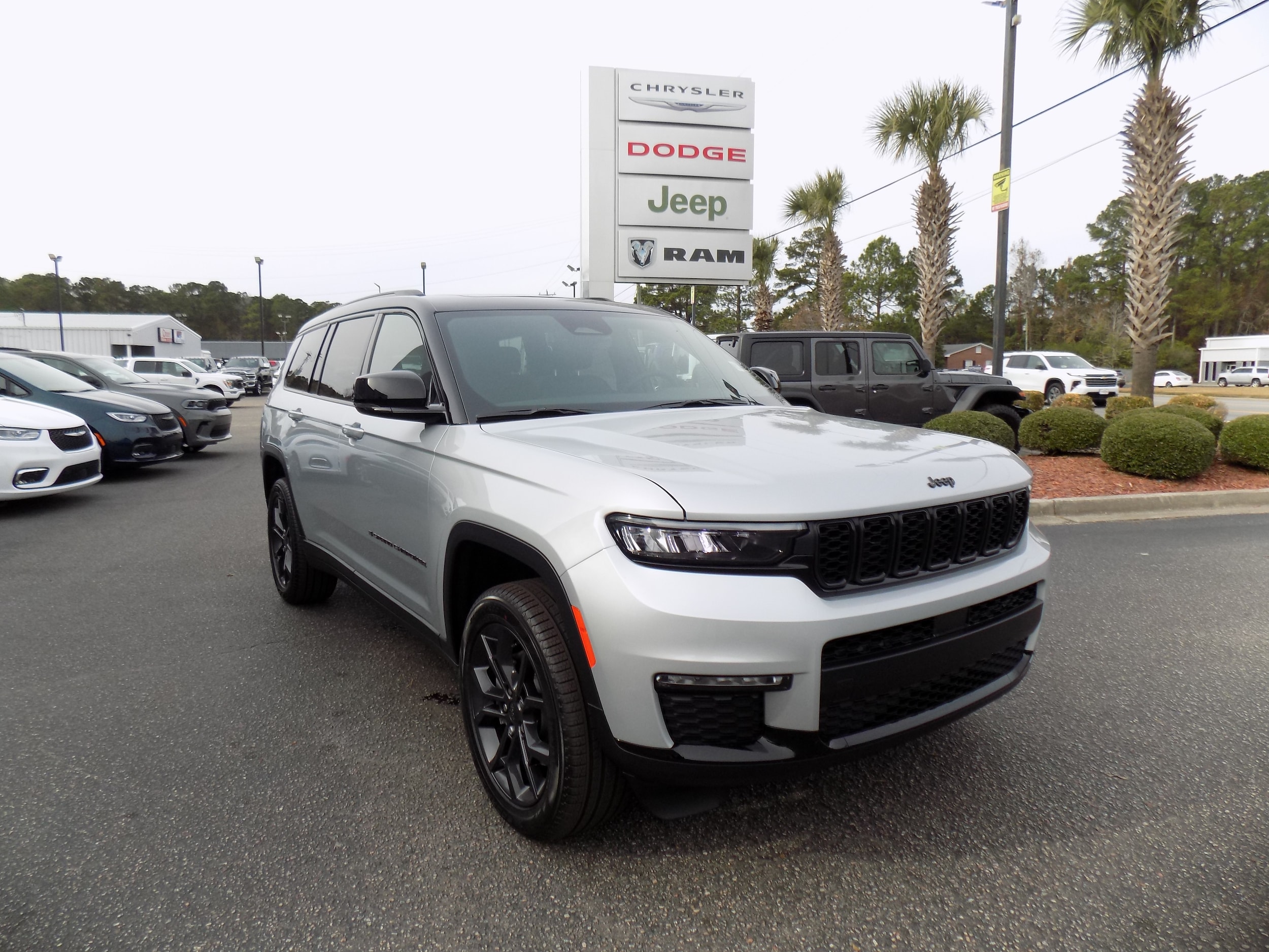 2025 Jeep Grand Cherokee L Limited's photo