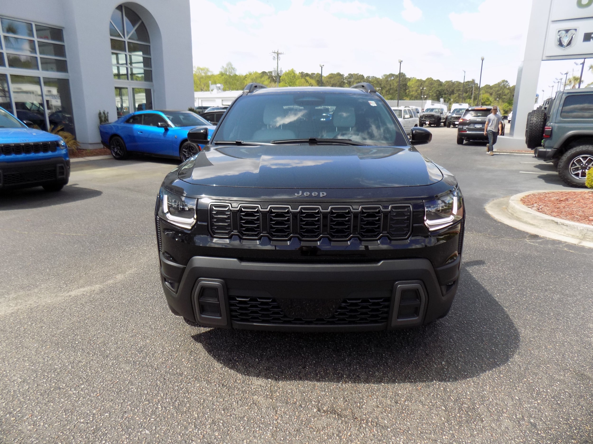 View vehicle photo 2