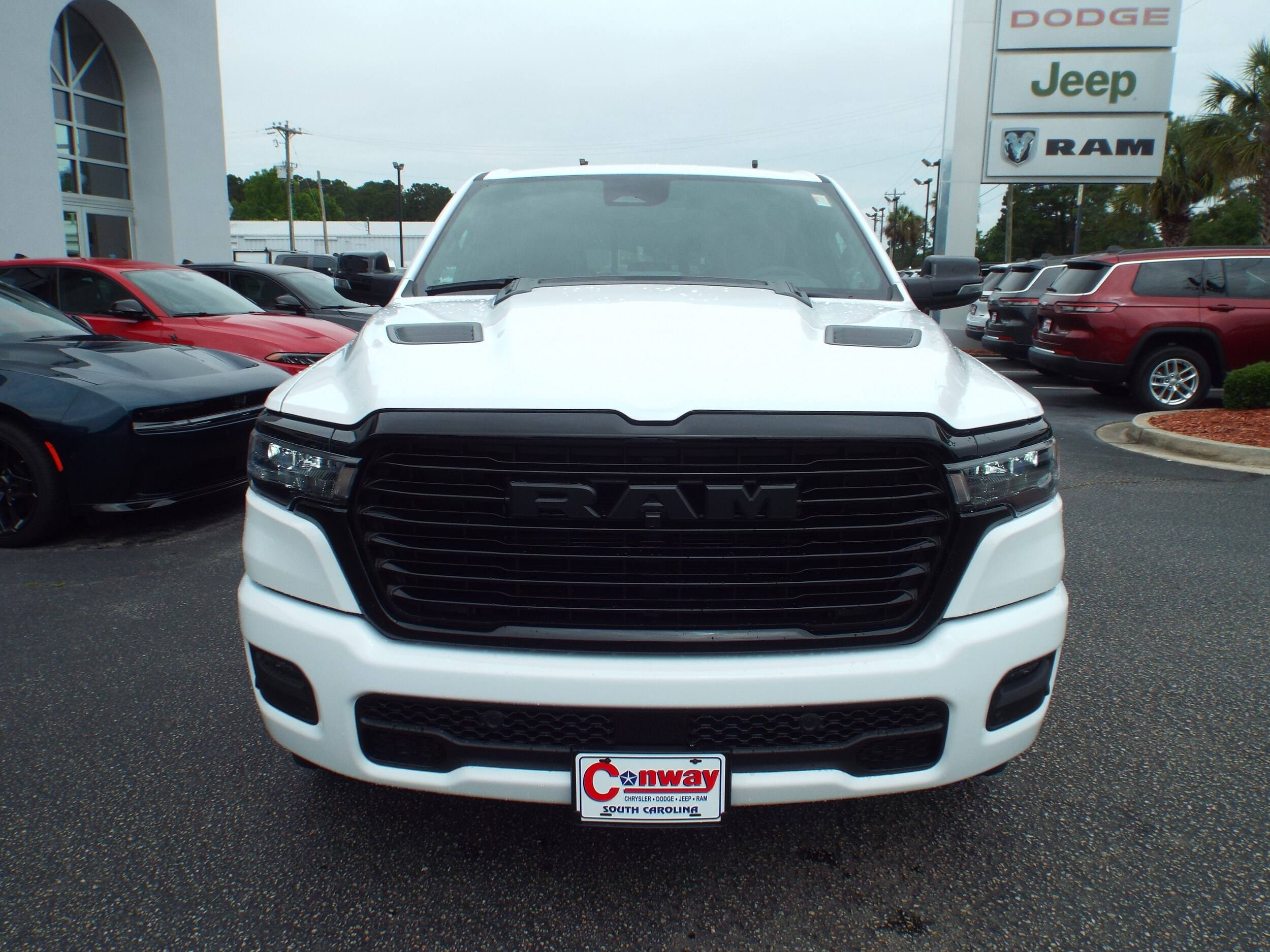 2025 Ram 1500 Laramie photo 2