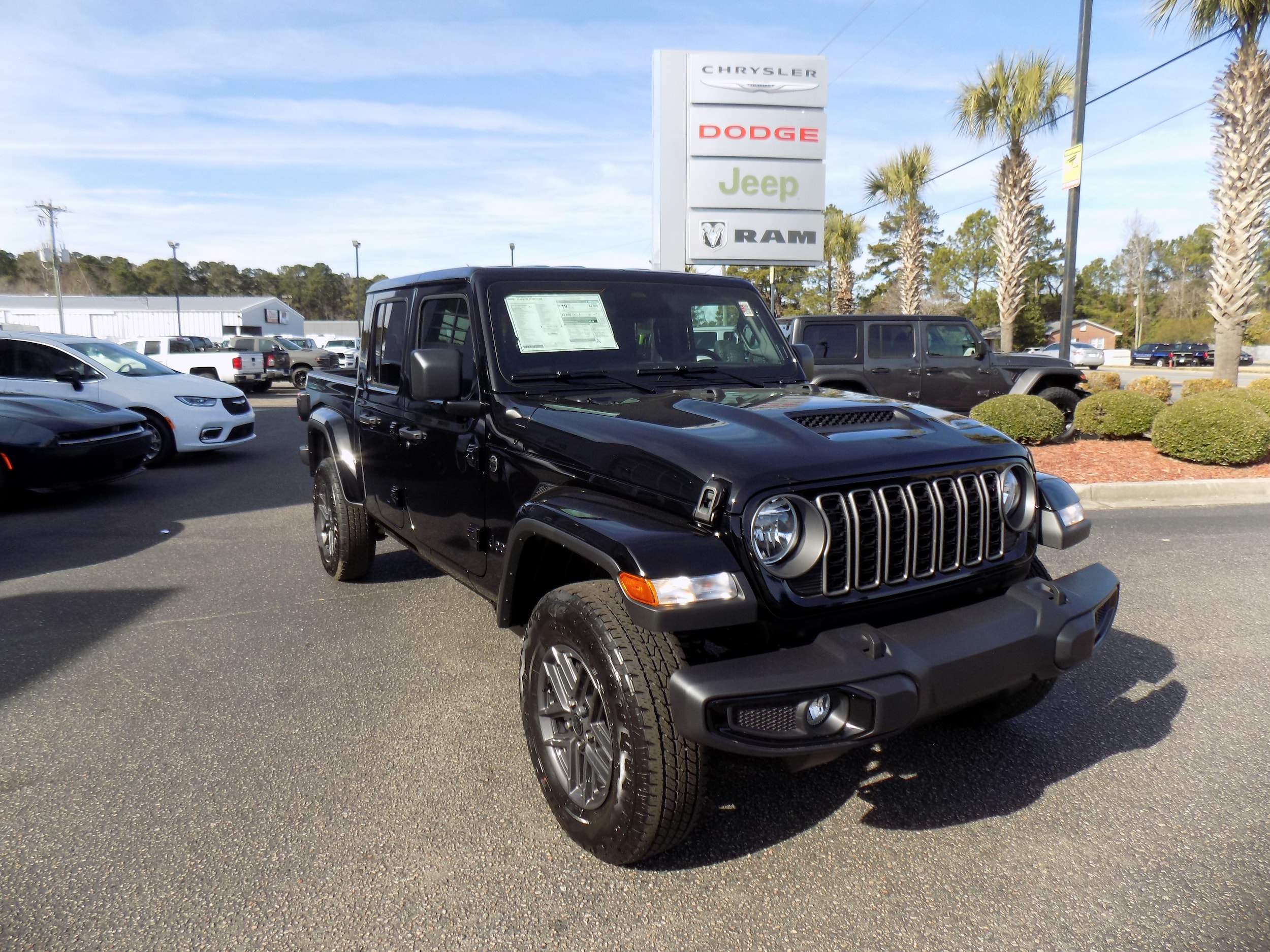 2026 Jeep Gladiator Sport S Auto's photo