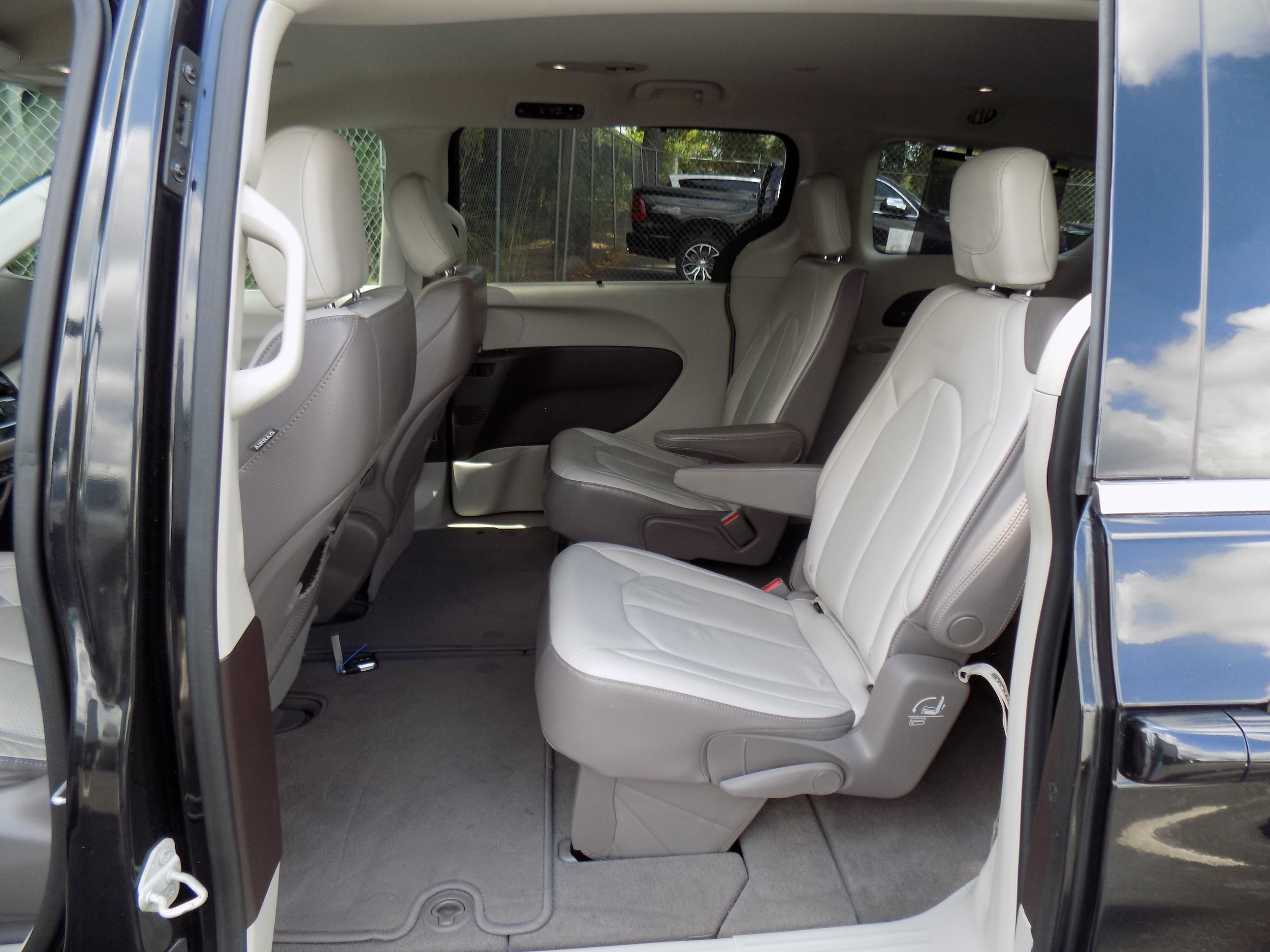 2018 Chrysler Pacifica Touring L - Photo 28