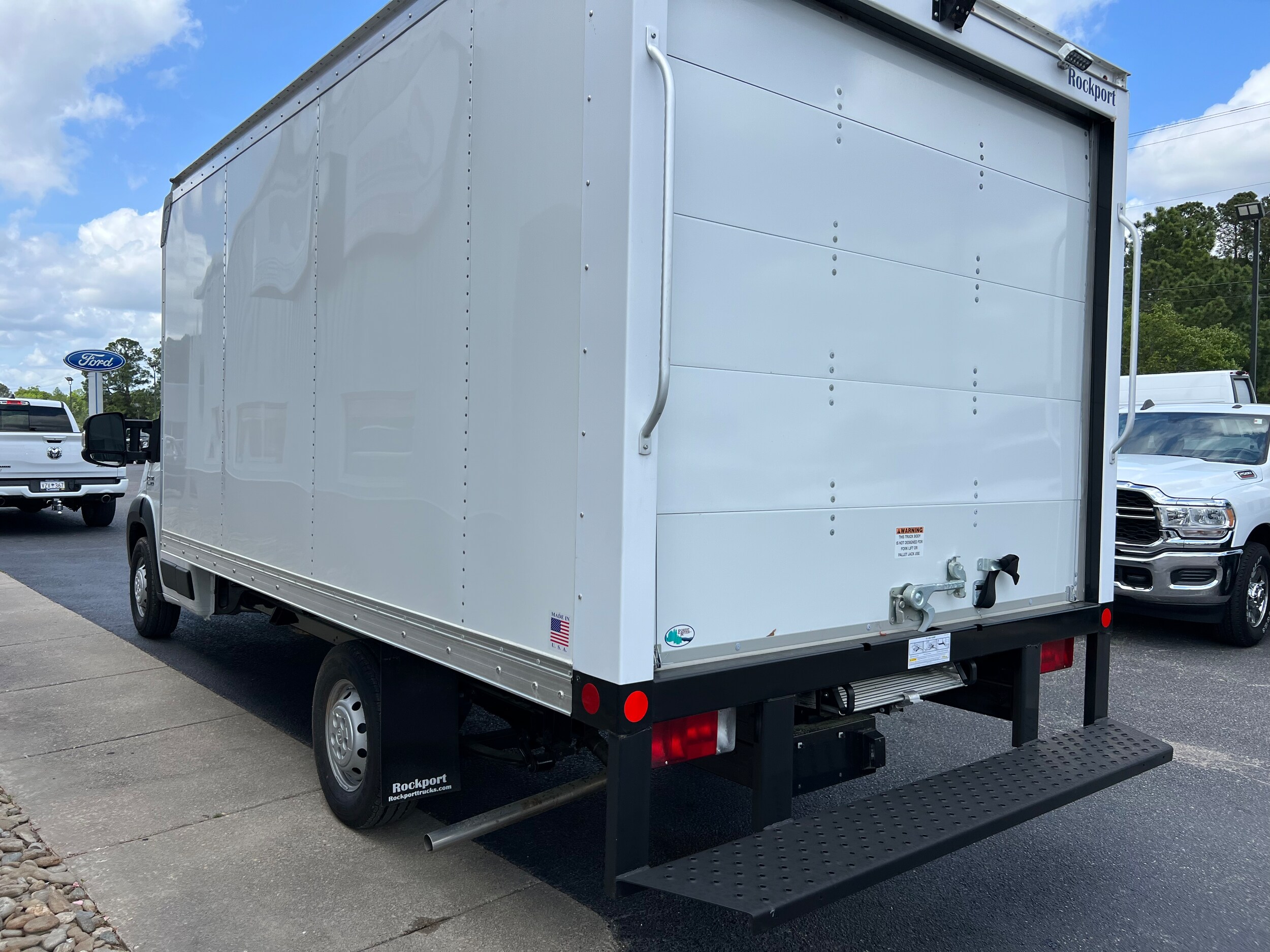 2023 Ram 3500 photo 4