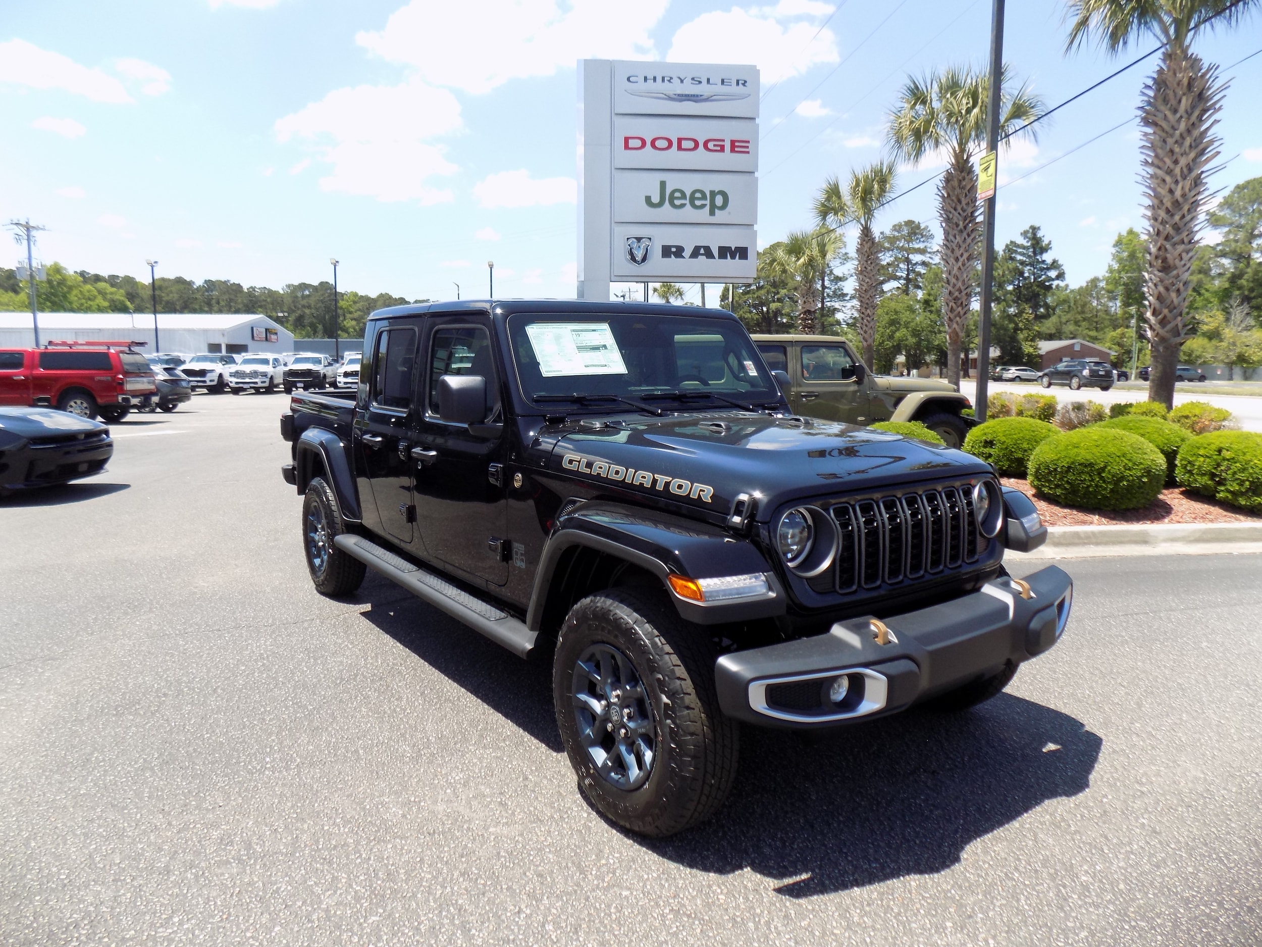2026 Jeep Gladiator 85th Anniversary Edition Auto's photo