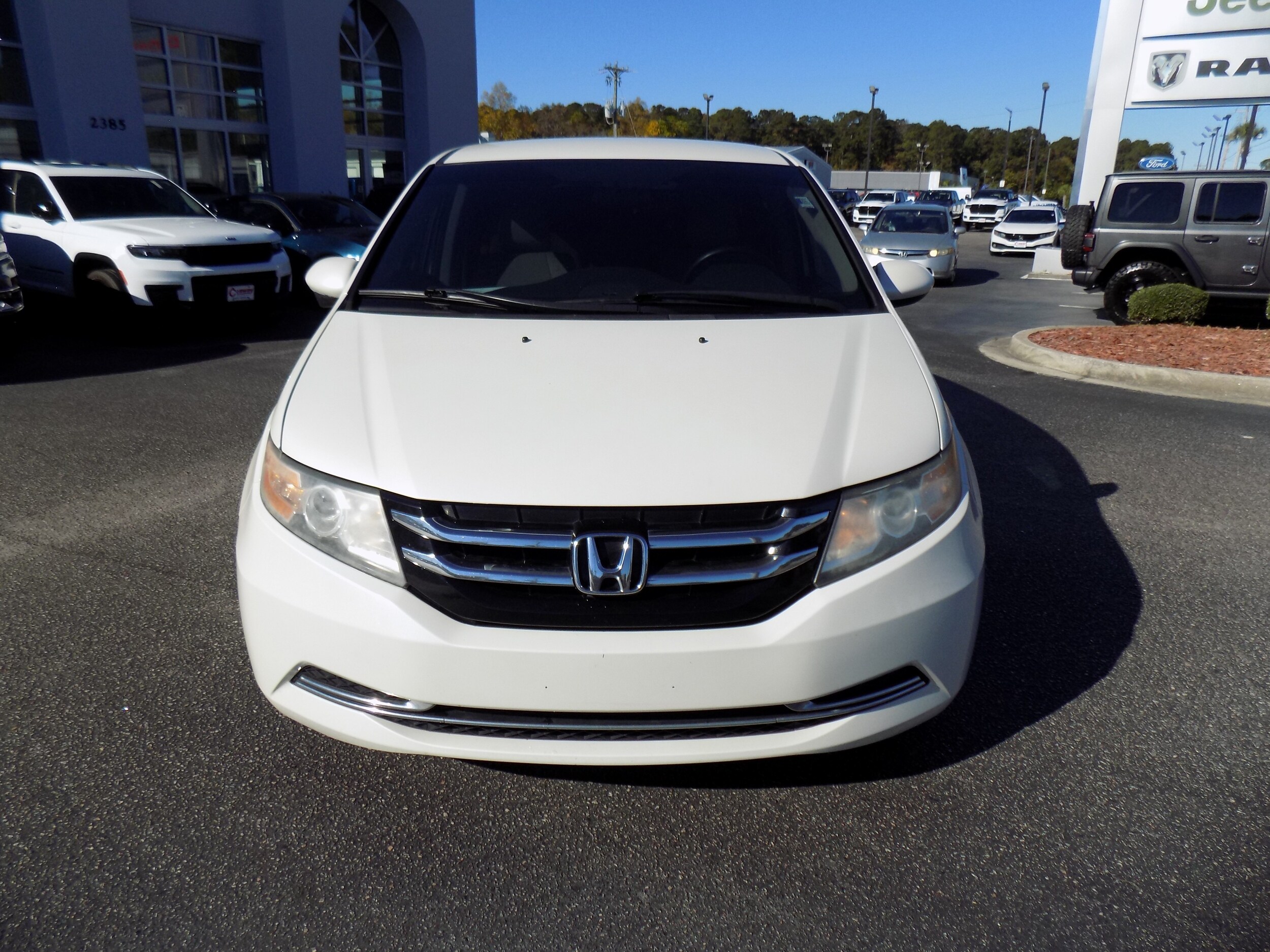 2016 Honda Odyssey SE photo 2