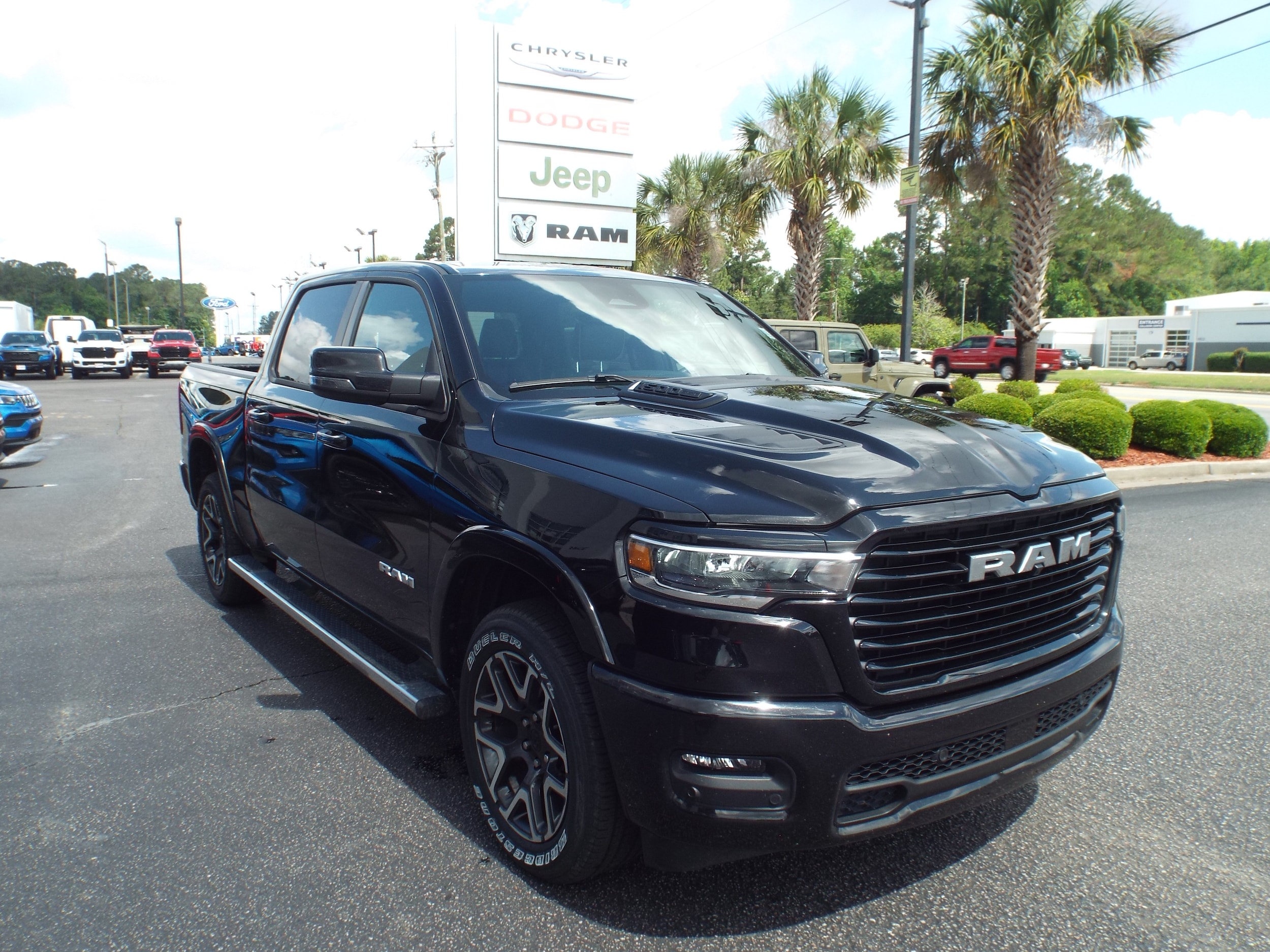 2025 Ram 1500 Truck Crew Cab 
