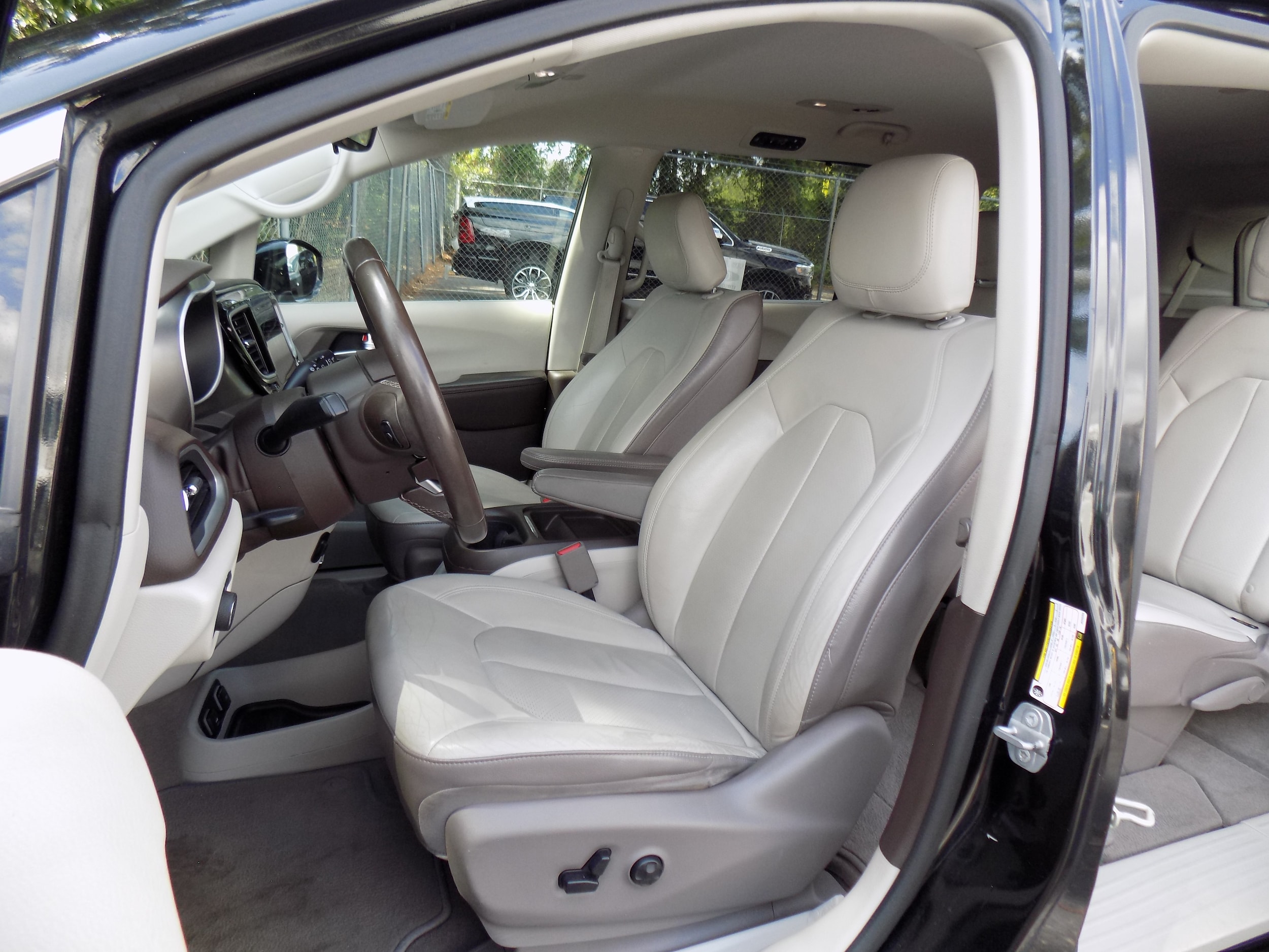 2018 Chrysler Pacifica Touring L - Photo 26