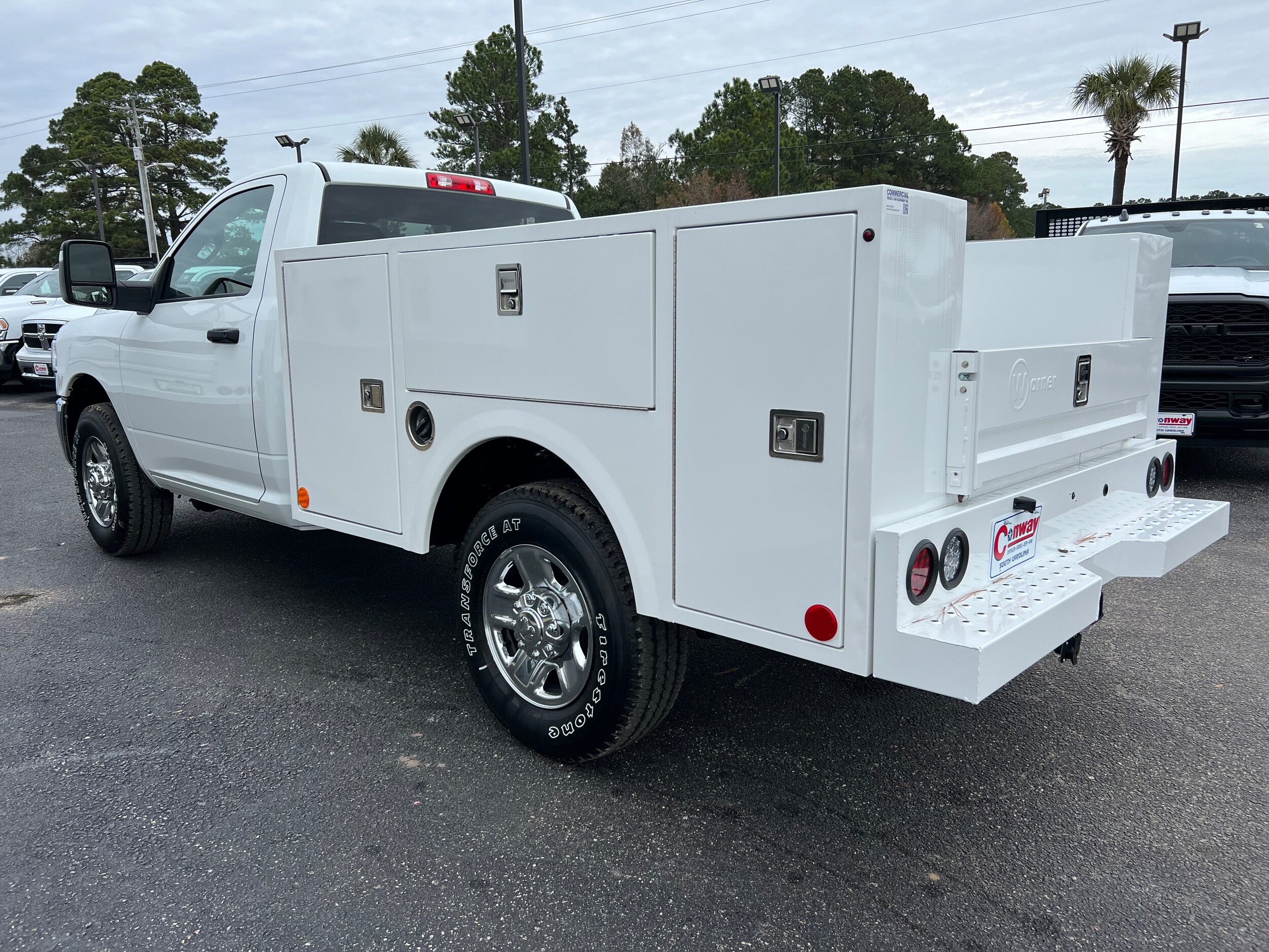 2023 Ram 2500 Tradesman photo 4
