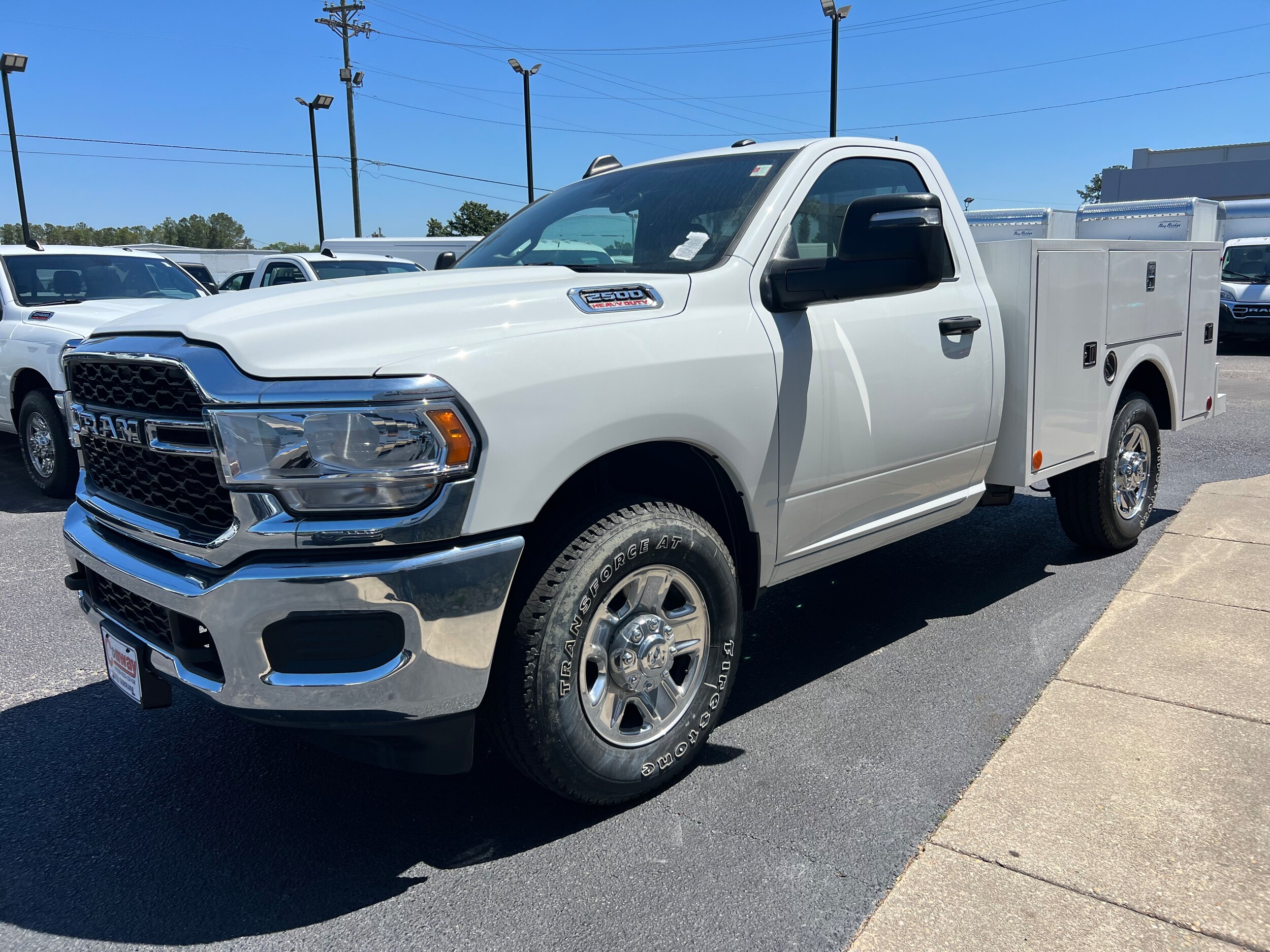 2023 Ram 2500 Tradesman photo 3
