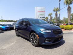 2025 Chrysler Pacifica Limited Passenger Van