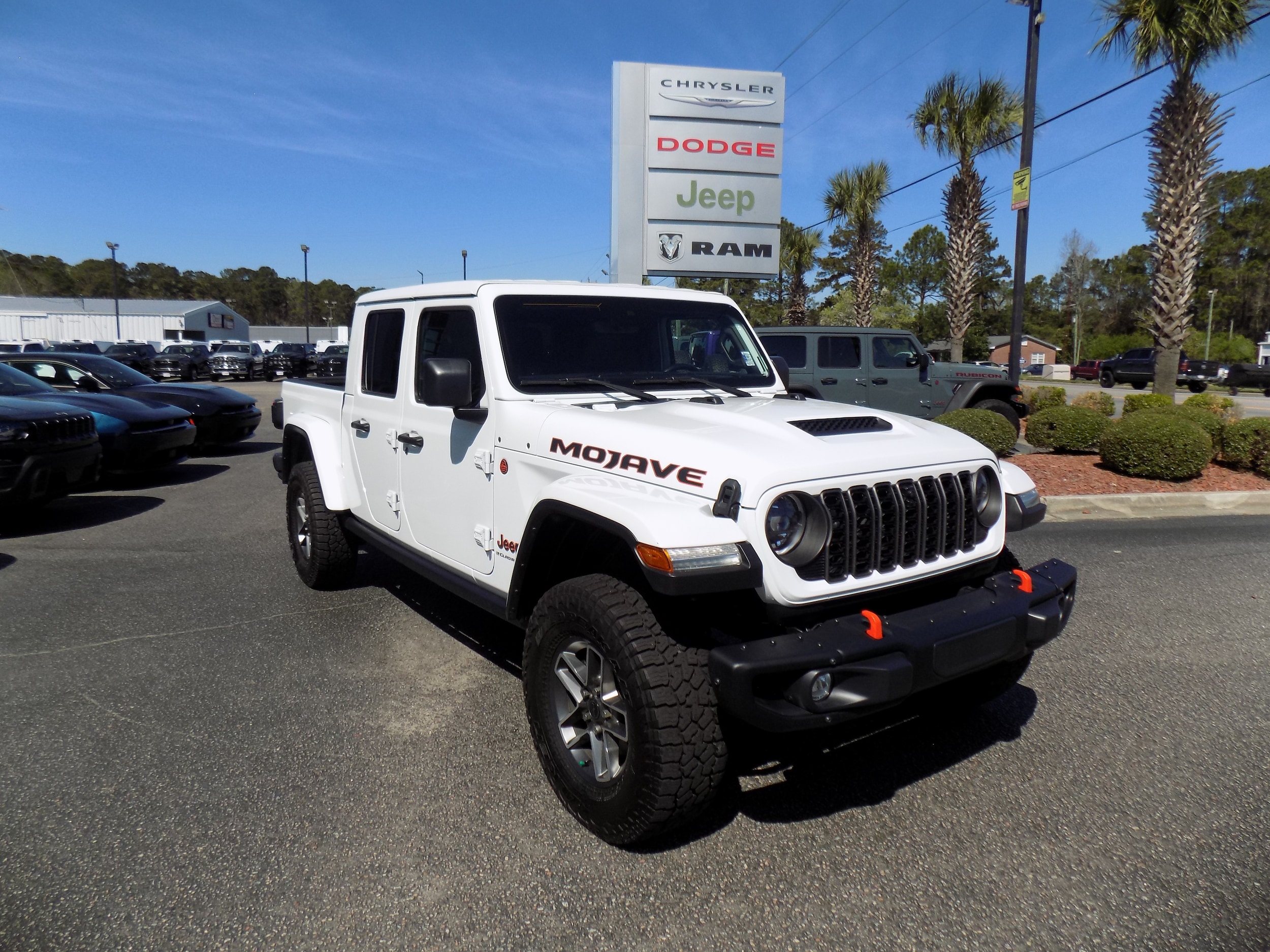 2024 Jeep Gladiator Mojave X's photo