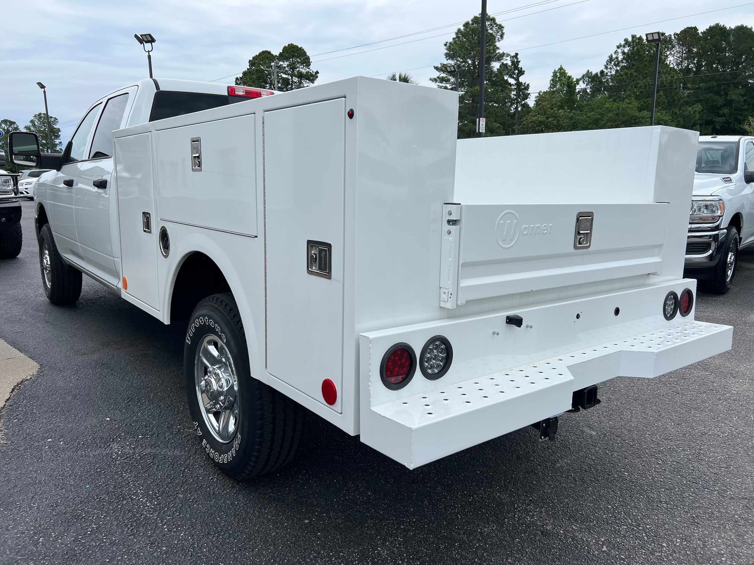 2023 Ram 2500 Tradesman photo 4