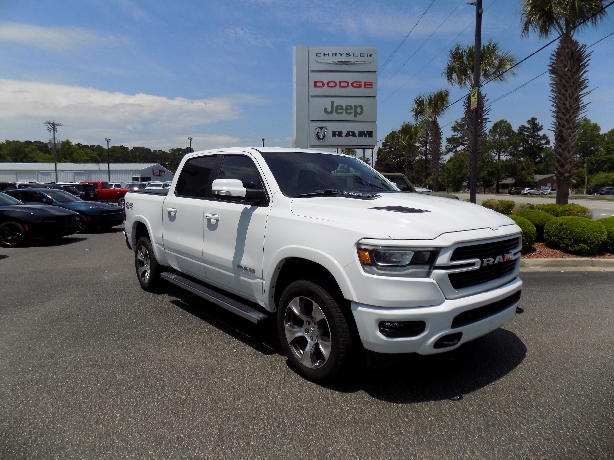 2020 RAM 1500 Laramie 4x4 Crew Cab 5'7's photo