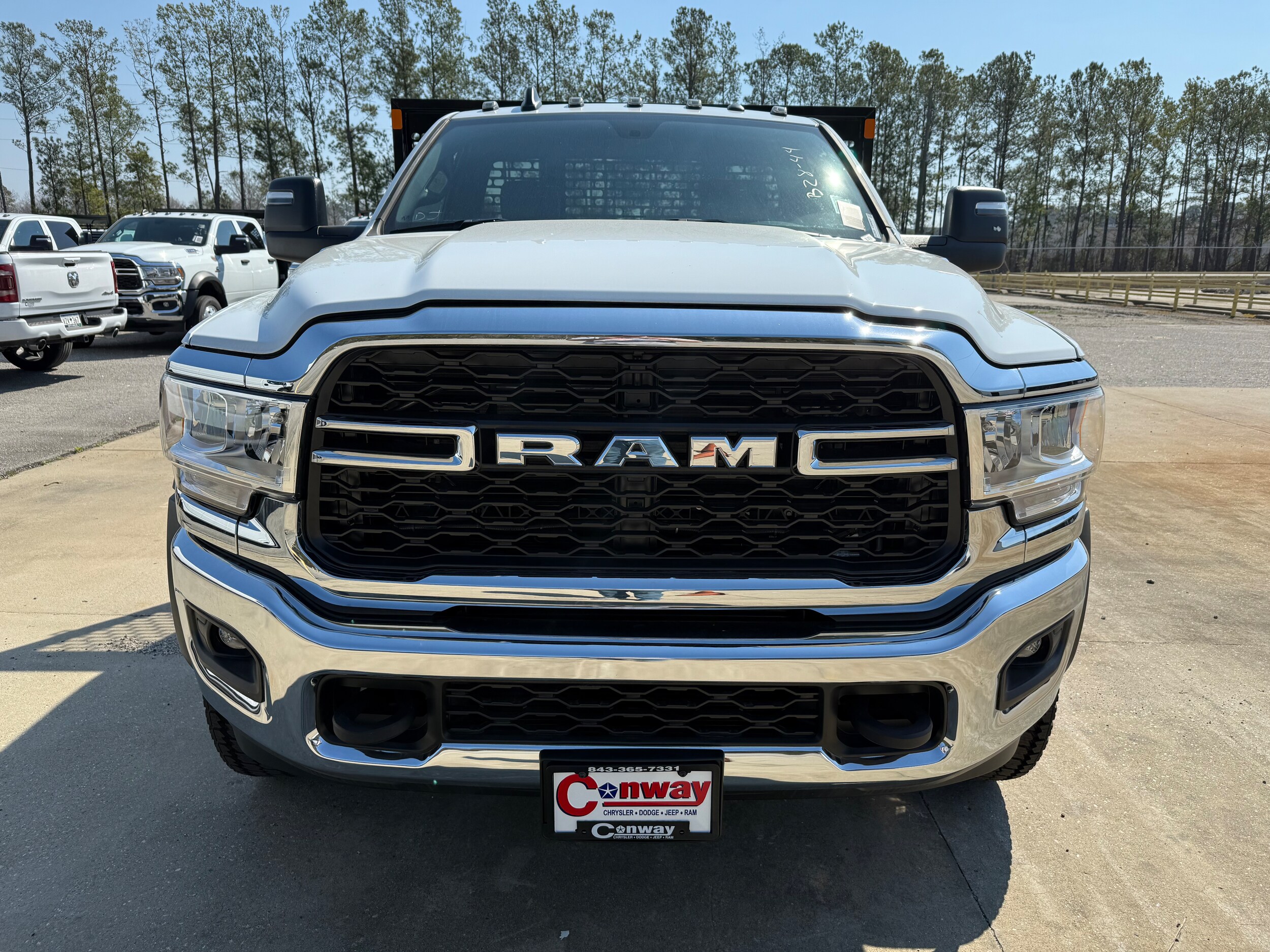 2024 Ram 5500 Tradesman SLT photo 2
