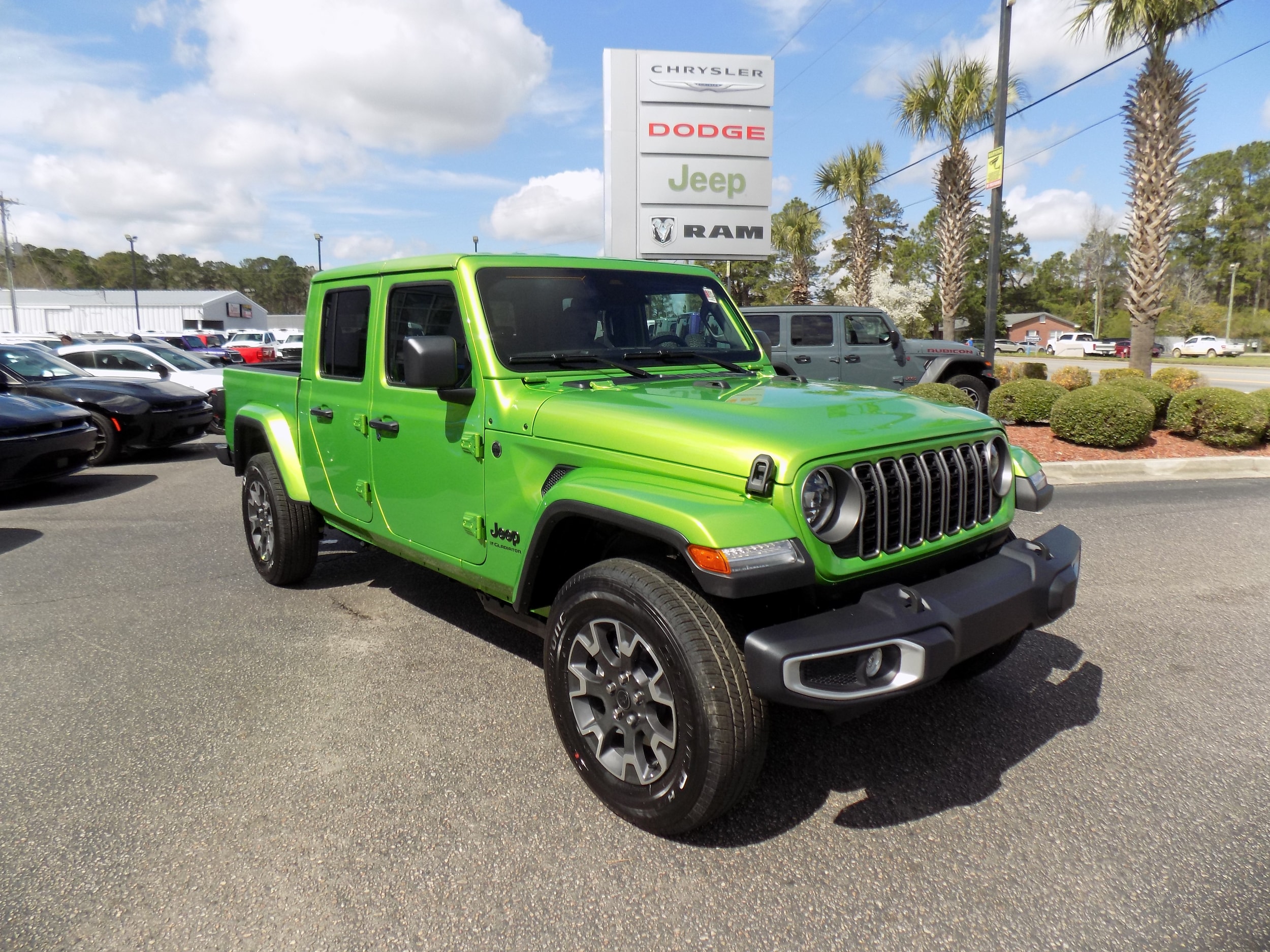 2026 Jeep Gladiator Sahara Auto's photo