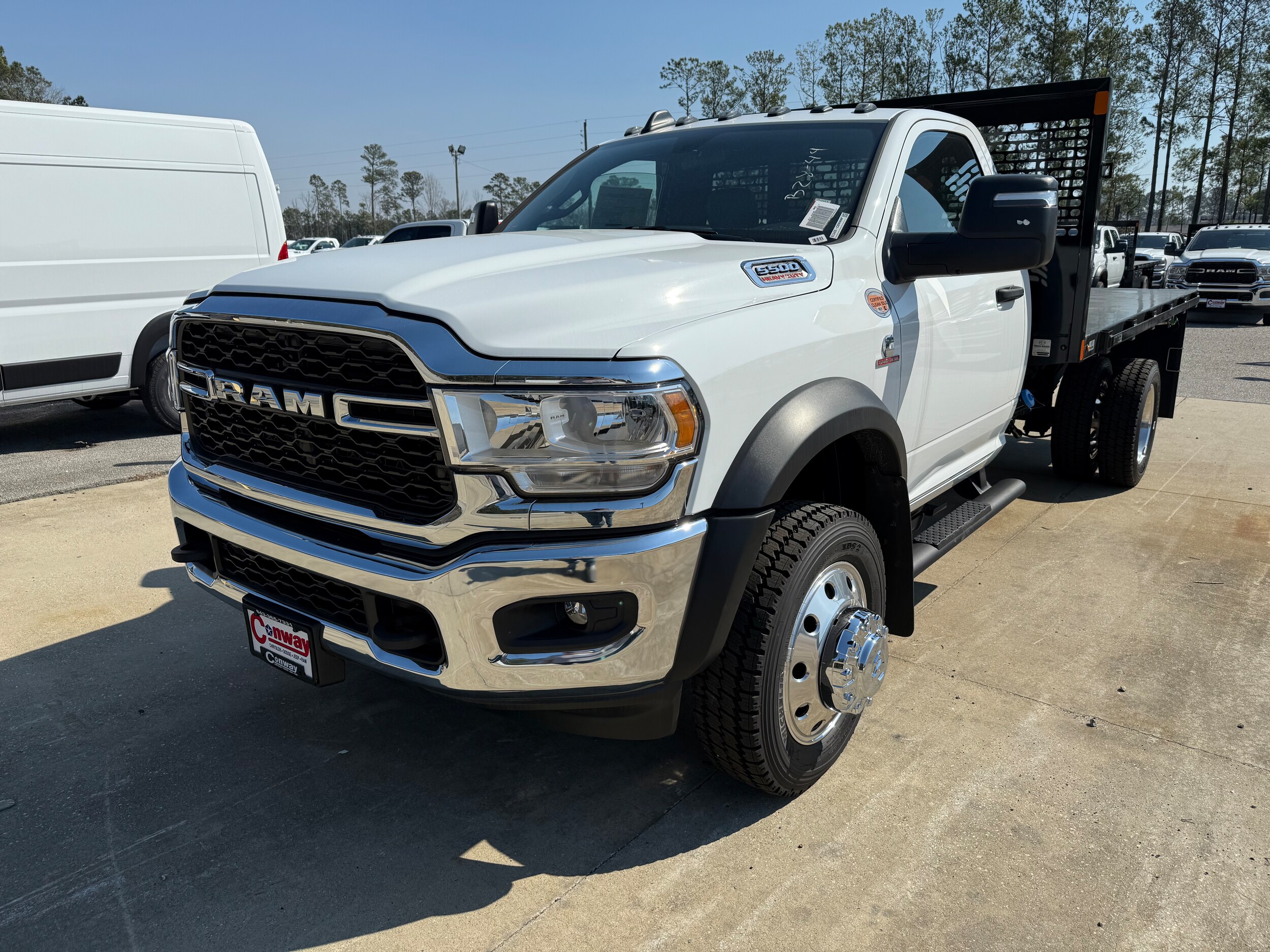 2024 Ram 5500 Tradesman SLT photo 3