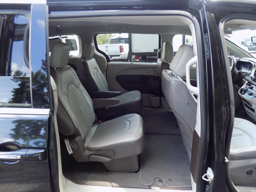 2018 Chrysler Pacifica Touring L - Photo 35