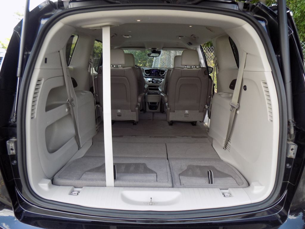 2018 Chrysler Pacifica Touring L - Photo 39