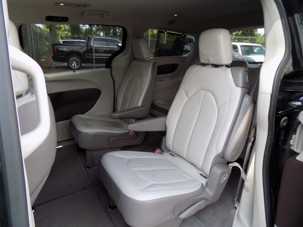 2018 Chrysler Pacifica Touring L - Photo 29