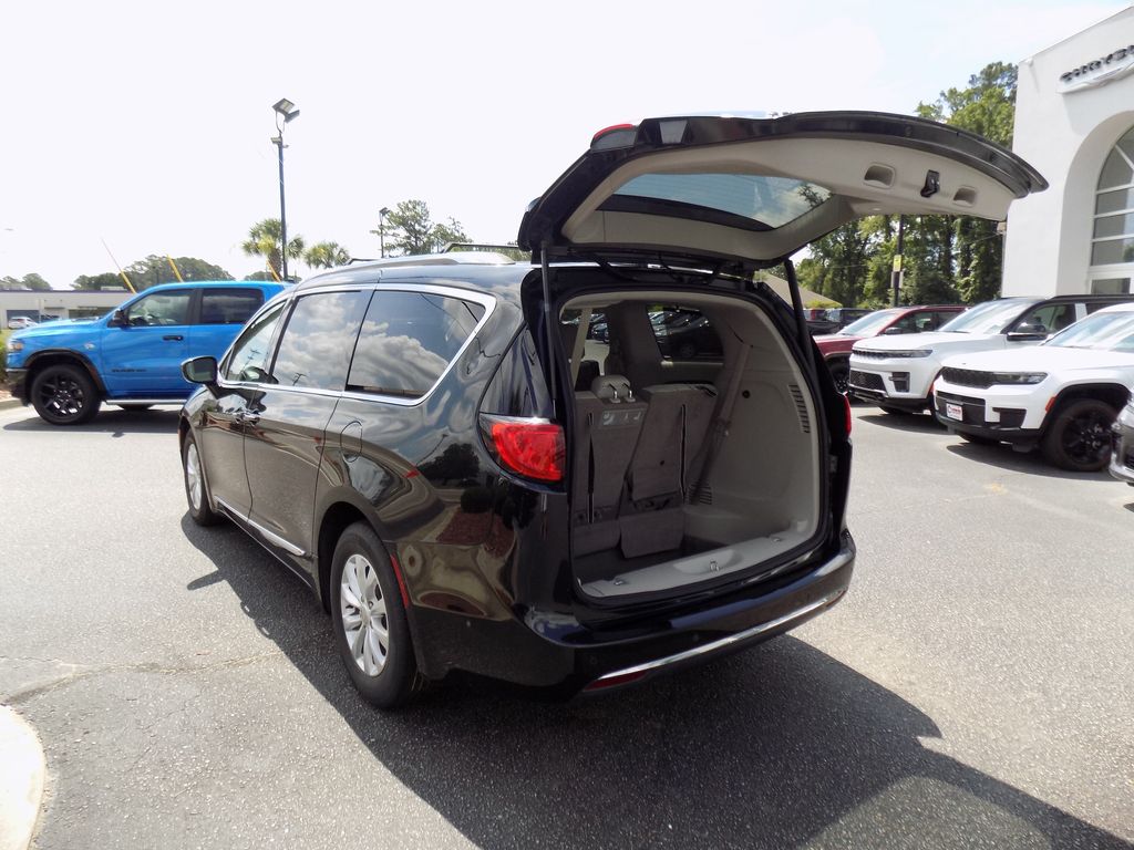 2018 Chrysler Pacifica Touring L - Photo 11