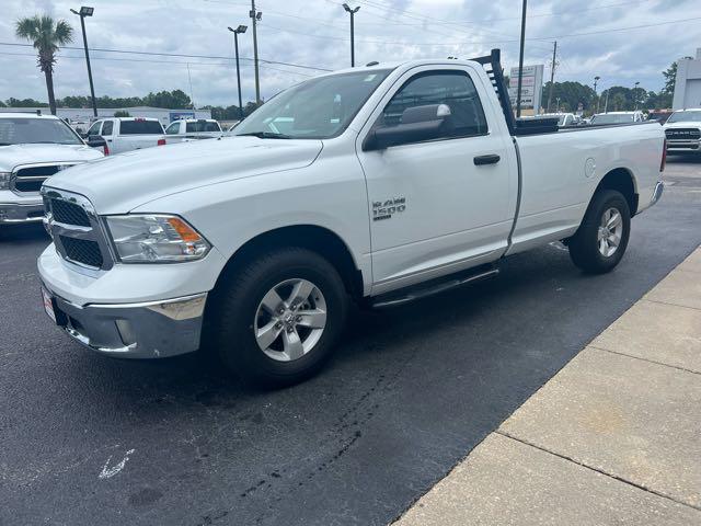 2023 Ram 1500 Classic Tradesman photo 3
