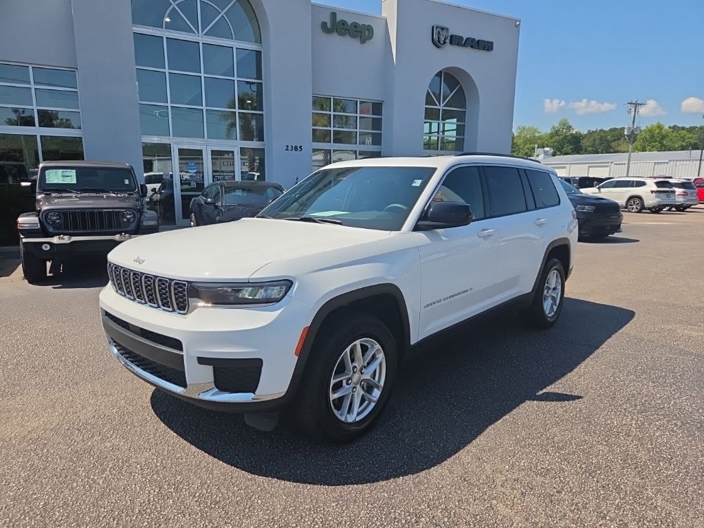 Used 2025 Jeep Grand Cherokee L Laredo SUV