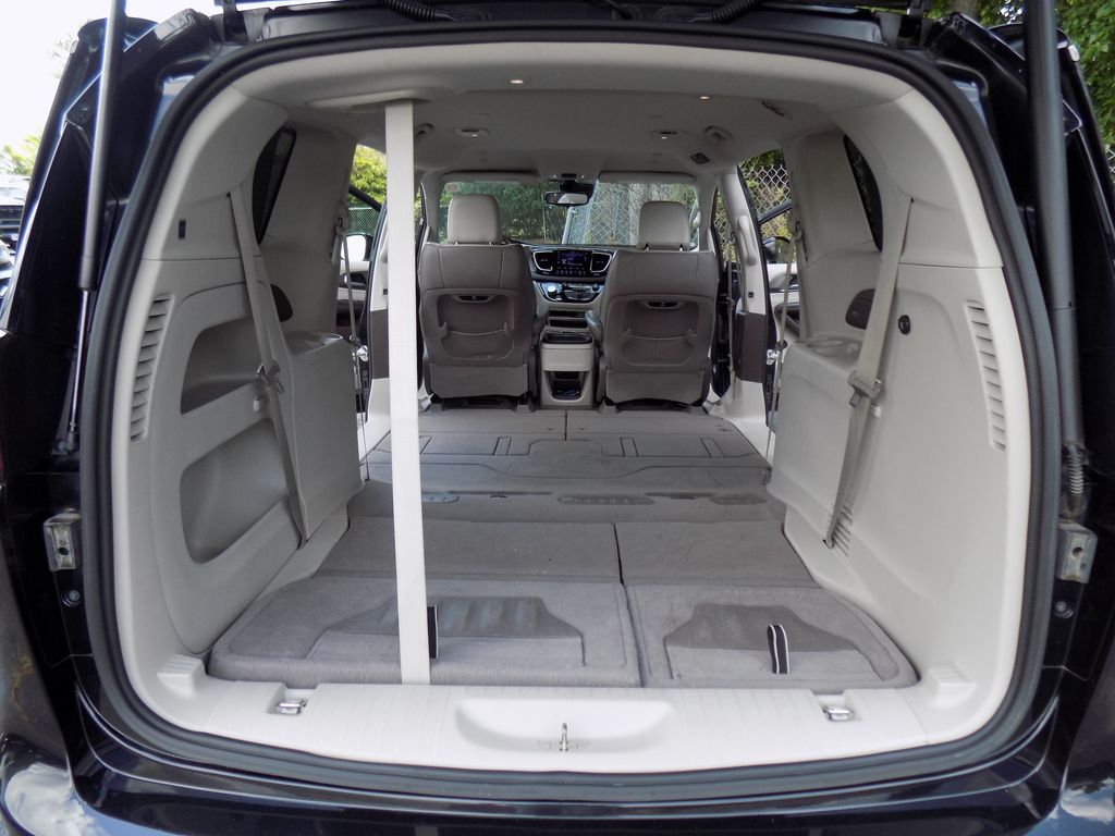 2018 Chrysler Pacifica Touring L - Photo 42