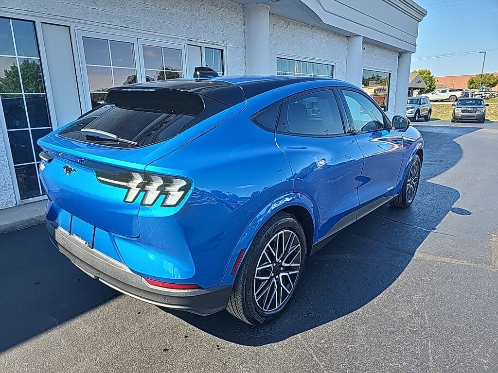 2025 Ford Mustang Mach-E Premium photo 4