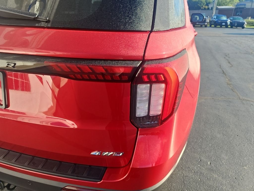 2026 Ford Explorer ST-Line - Photo 6