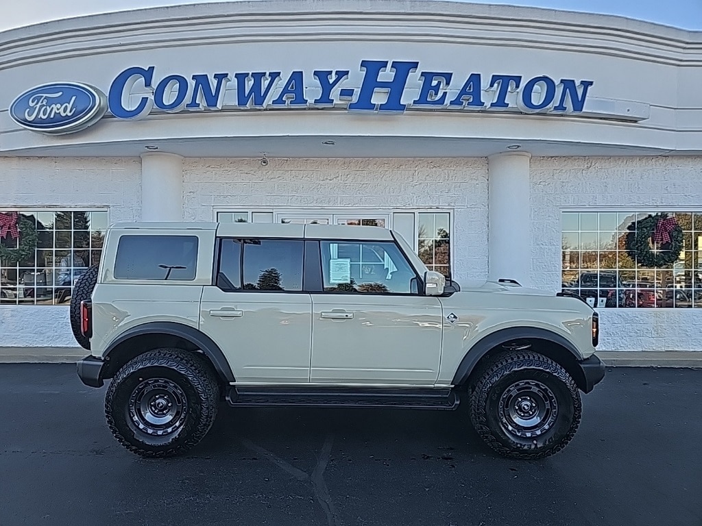 2025 Ford Bronco SUV 