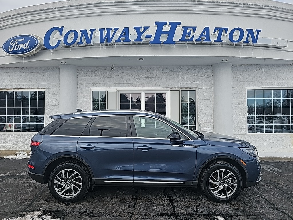 2022 Lincoln Corsair Base