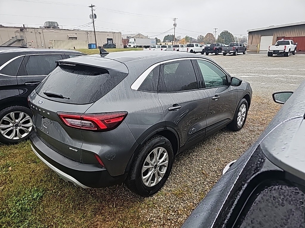 2024 Ford Escape Active photo 2