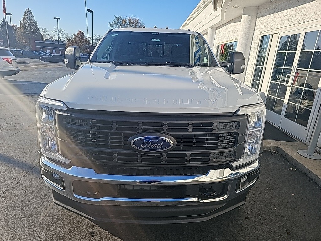 2026 Ford F-450 XL photo 3