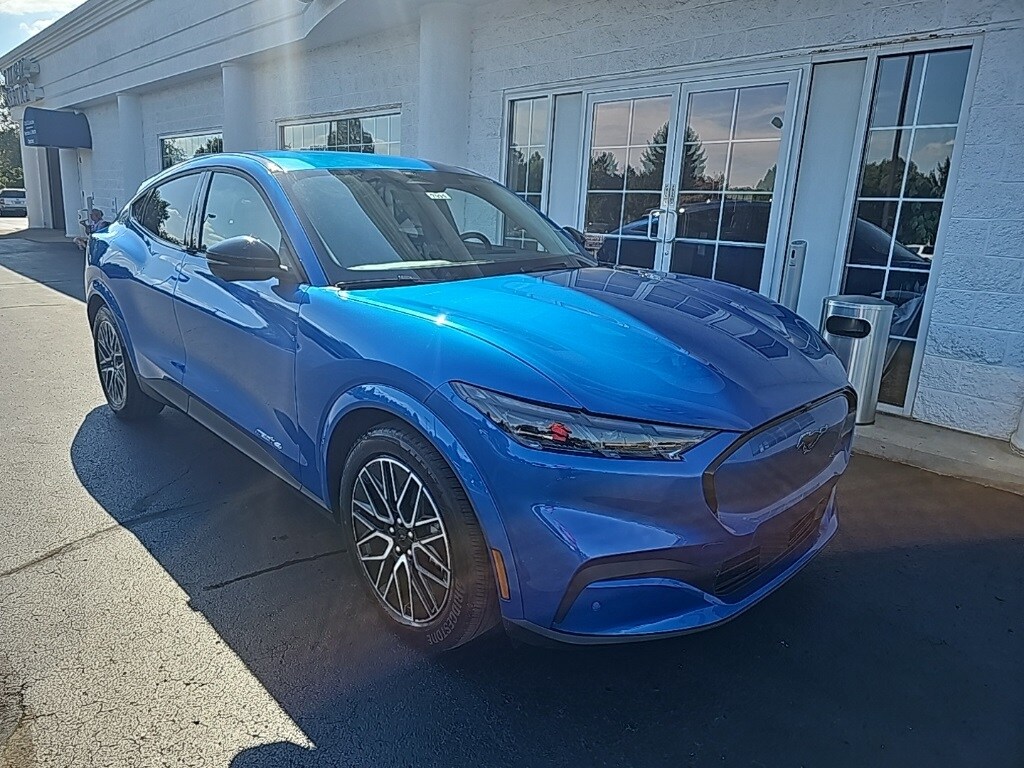 2025 Ford Mustang Mach-E Premium photo 2