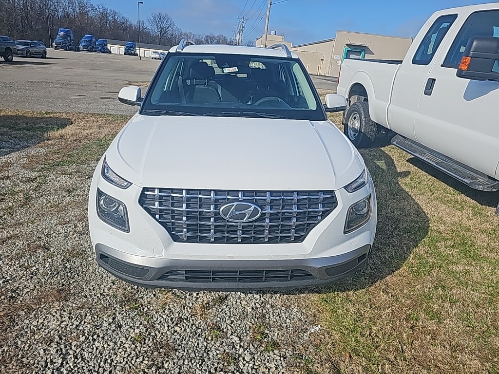 2022 Hyundai Venue SEL's photo