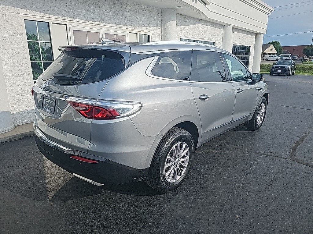 2024 Buick Enclave Premium photo 3