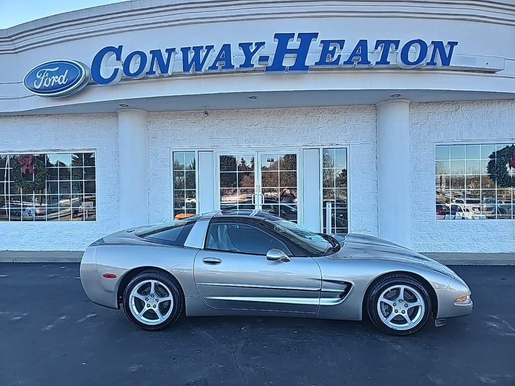 2000 Chevrolet Corvette Base
