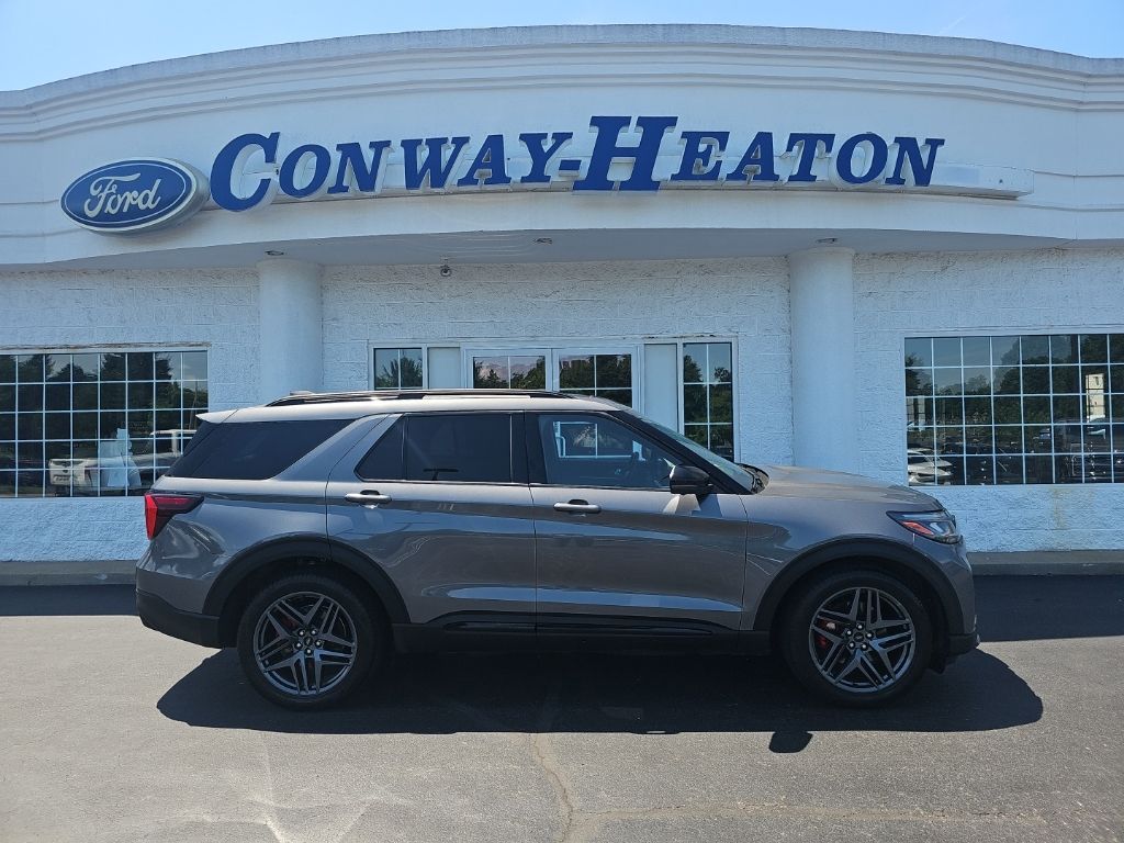 2025 Ford Explorer ST 4WD (PL535)'s photo