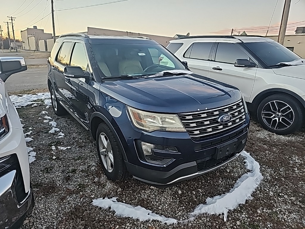 2016 Ford Explorer XLT's photo