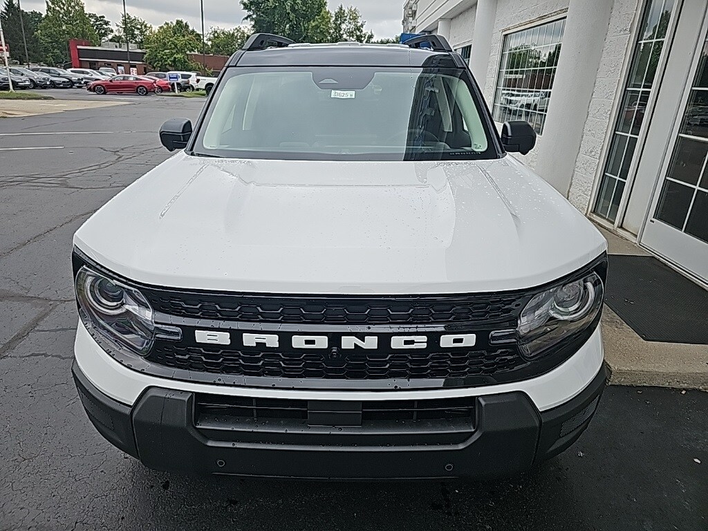 2025 Ford Bronco Sport Outer Banks photo 3