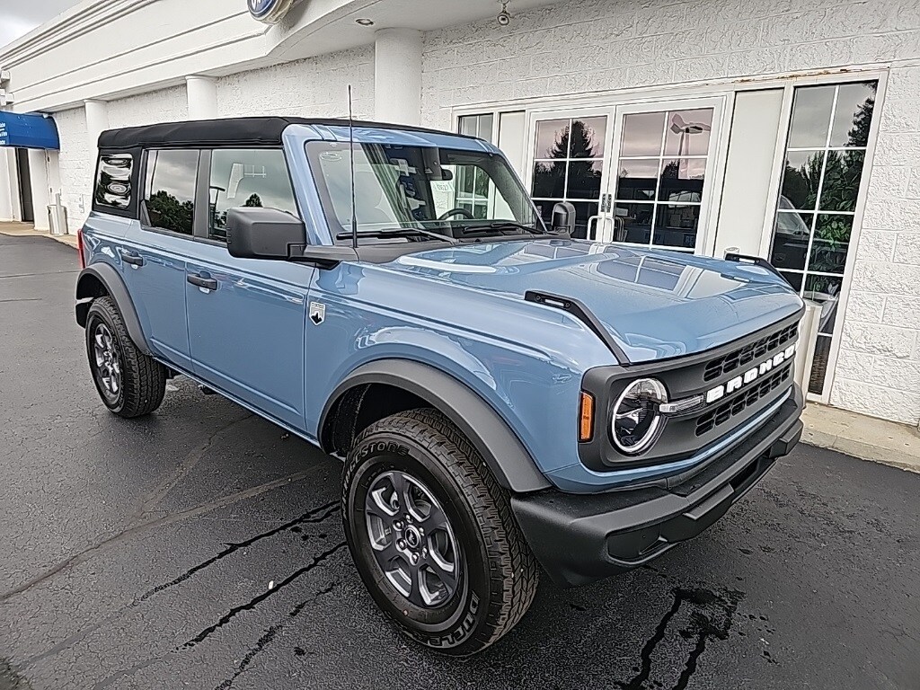 2025 Ford Bronco Big Bend photo 2