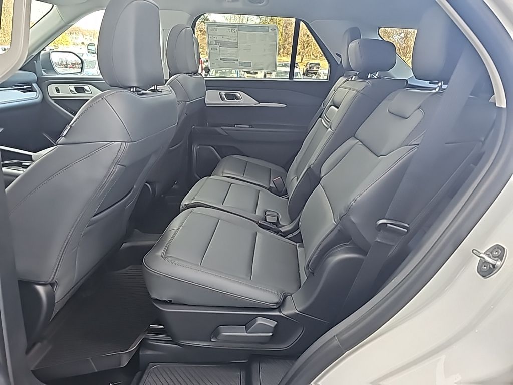 2026 Ford Explorer Active - Photo 12