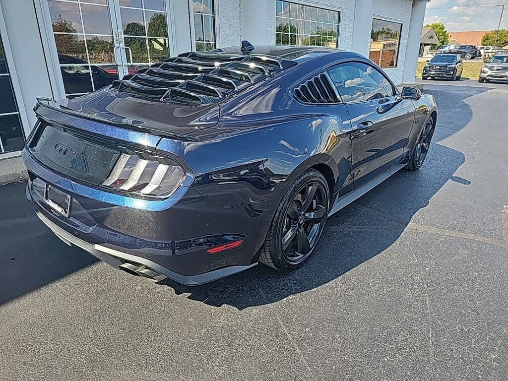 2021 Ford Mustang GT photo 4