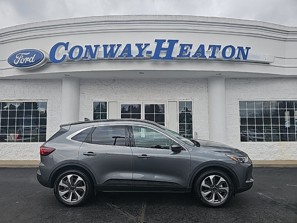 2025 Ford Escape Base's photo