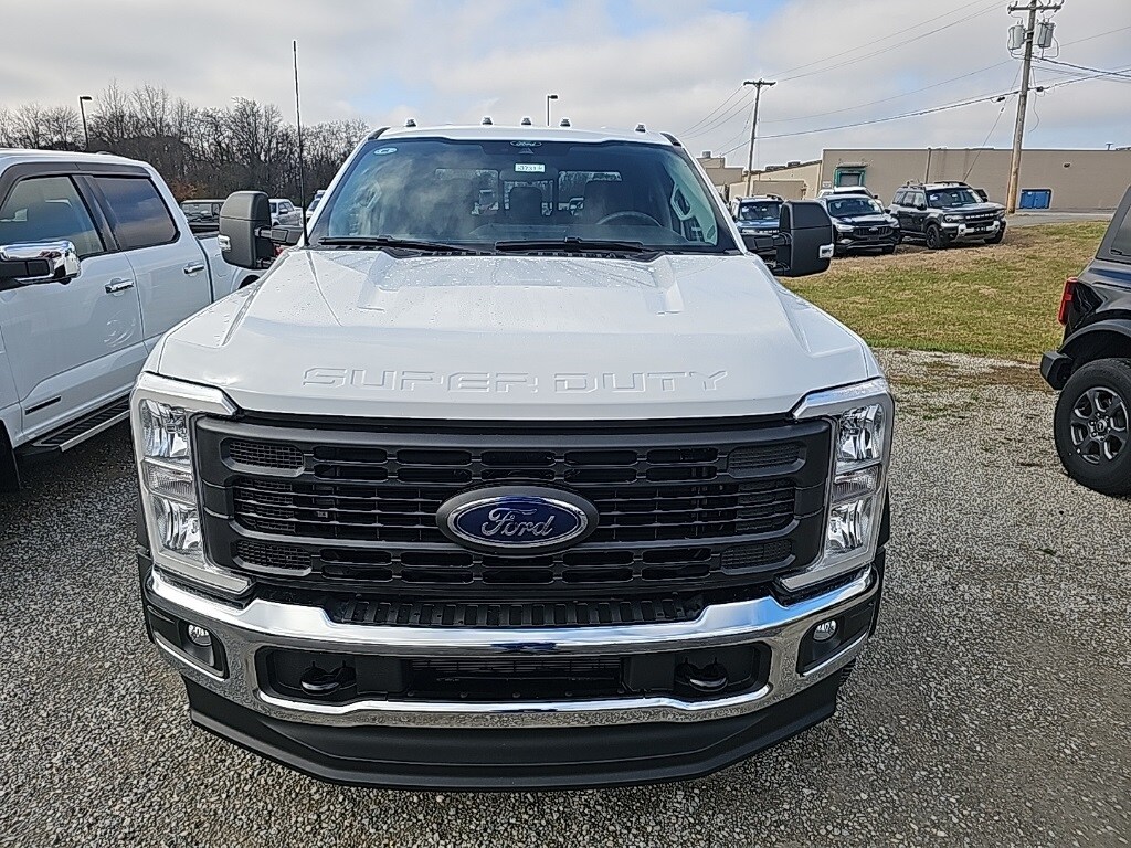 New 2026 Ford F-450 Truck Crew Cab
