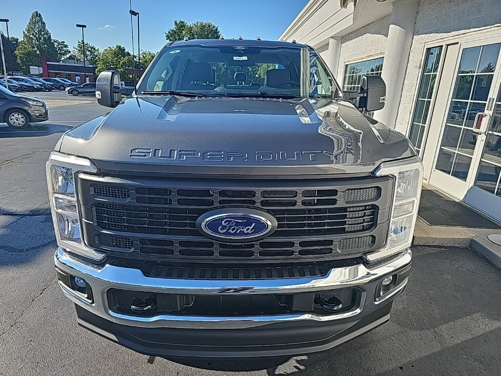 2026 Ford F-250 XL photo 2