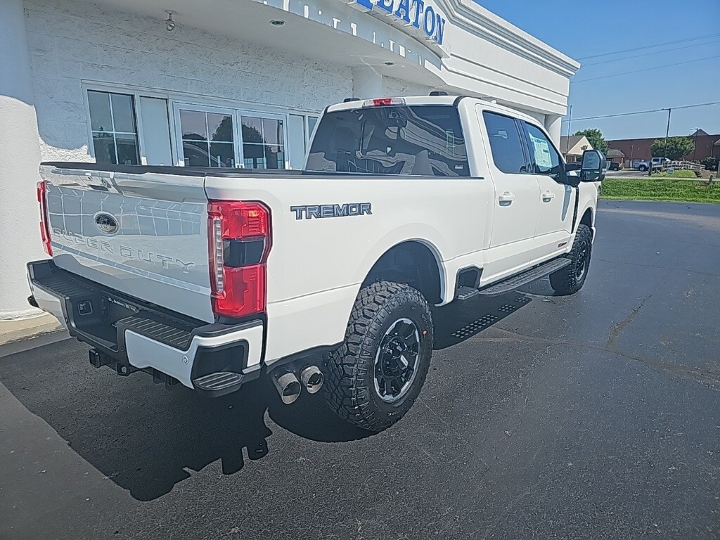 2025 Ford F-250 Lariat photo 2