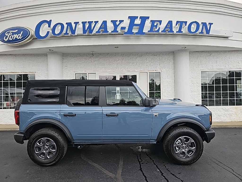 2025 Ford Bronco SUV 