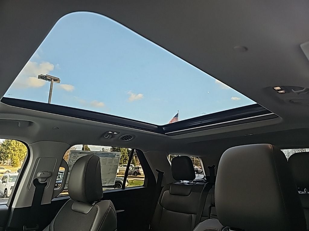 2026 Ford Explorer Active - Photo 11